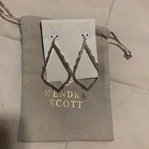 Kendra Scott Sophee Earrings